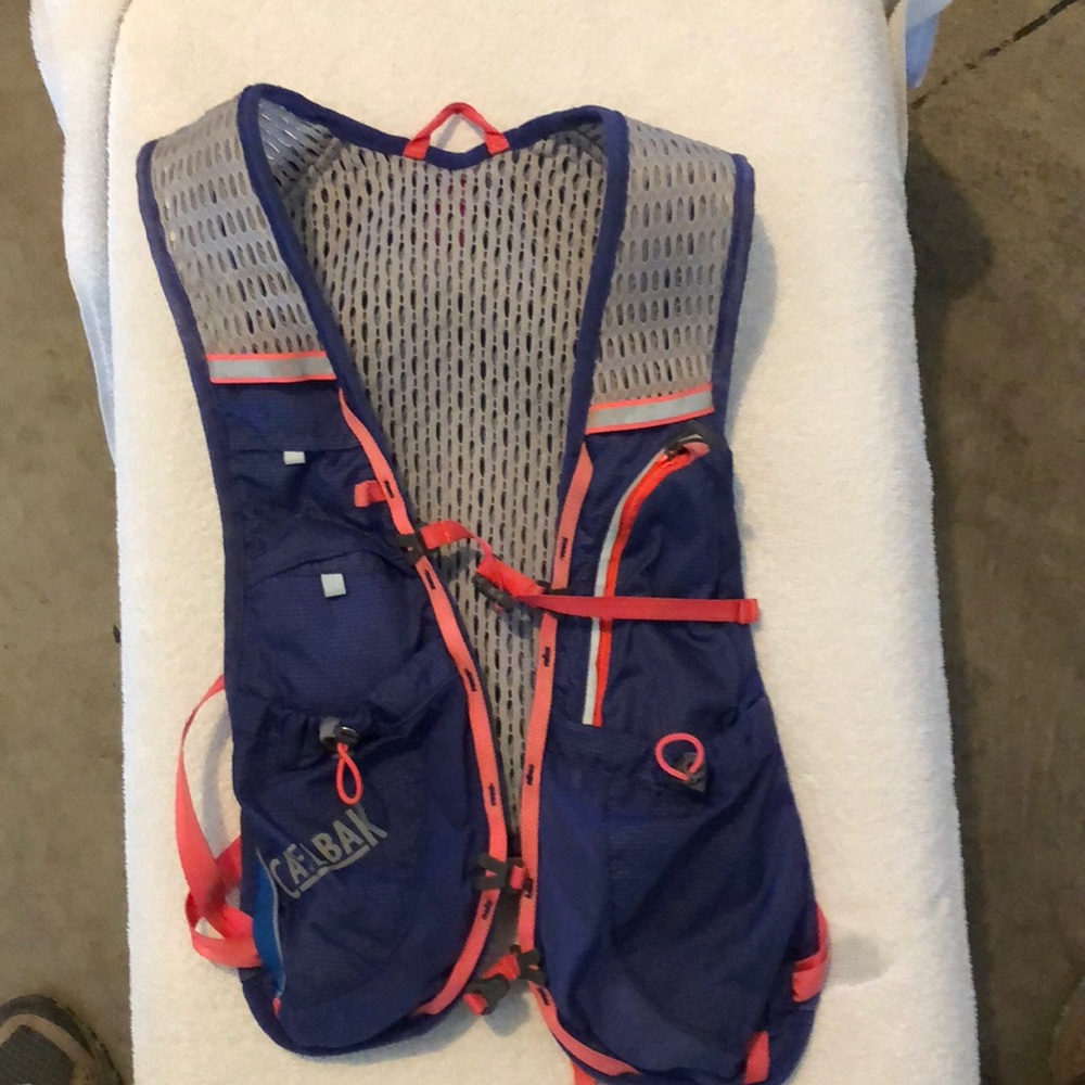 Camel bak runner vest